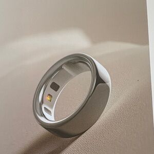 Oura Smart Ring - Polished Silver